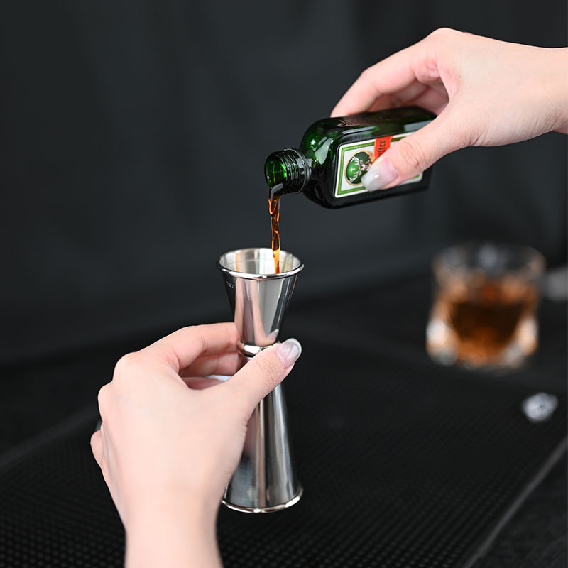 Podwójny jigger ze stali nierd – Bitters Bottle Set recenzja i cena